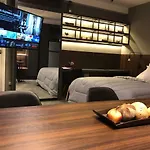 Apartamento super bem decorado em frente ao shopping